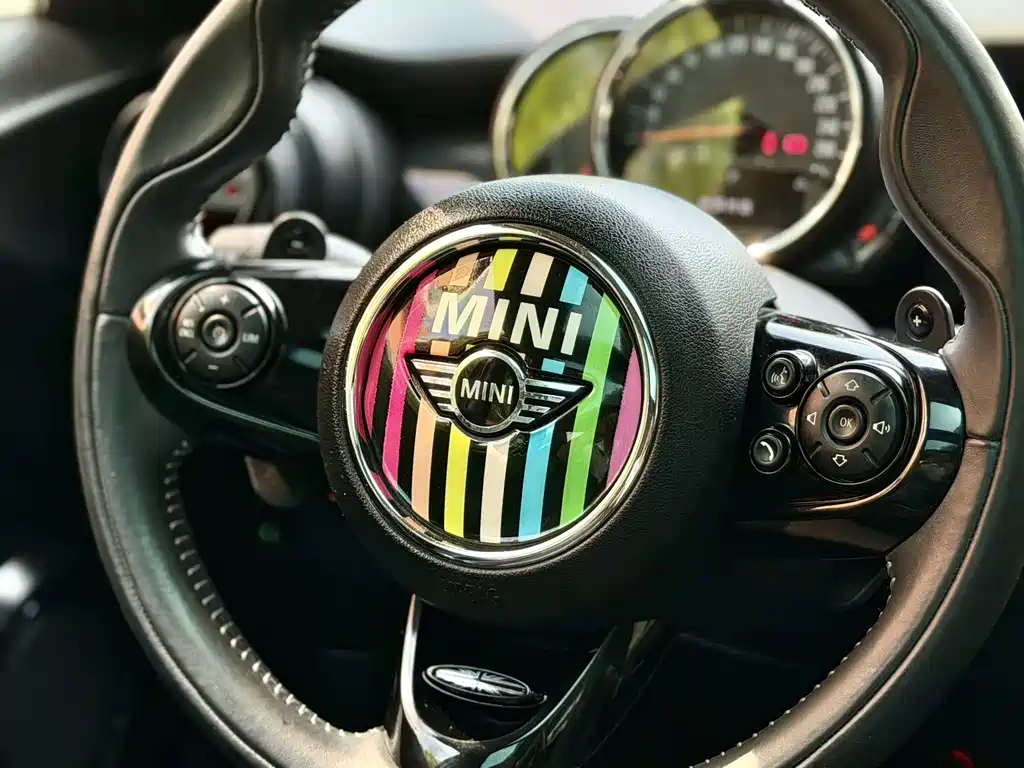 Mini 2018 Artisan 2.0T Cooper S 5-Door Edition