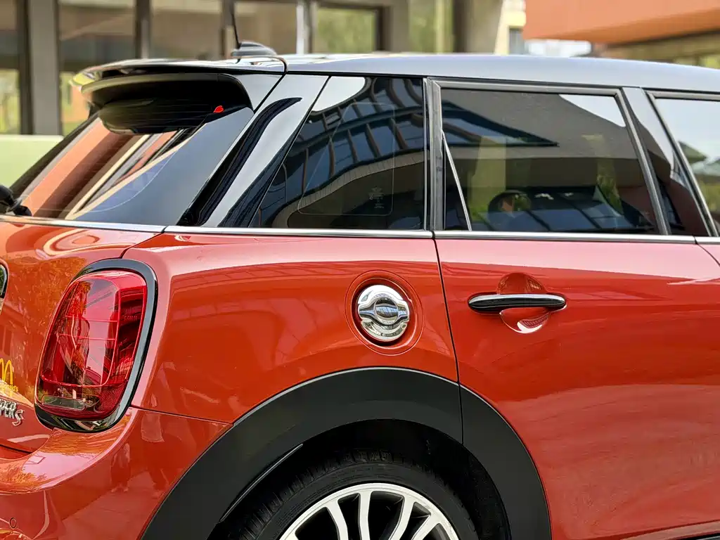 Mini 2018 Artisan 2.0T Cooper S 5-Door Edition
