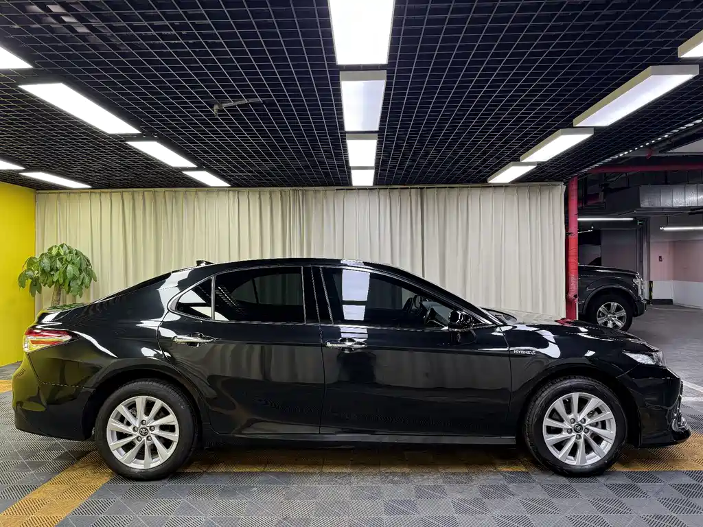 Camry 2021款 Hybrid 2.5HGVP Leading Edition
