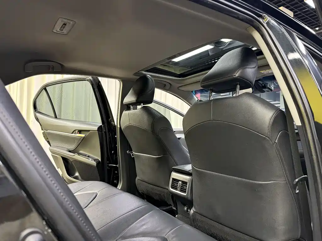 Camry 2021款 Hybrid 2.5HGVP Leading Edition