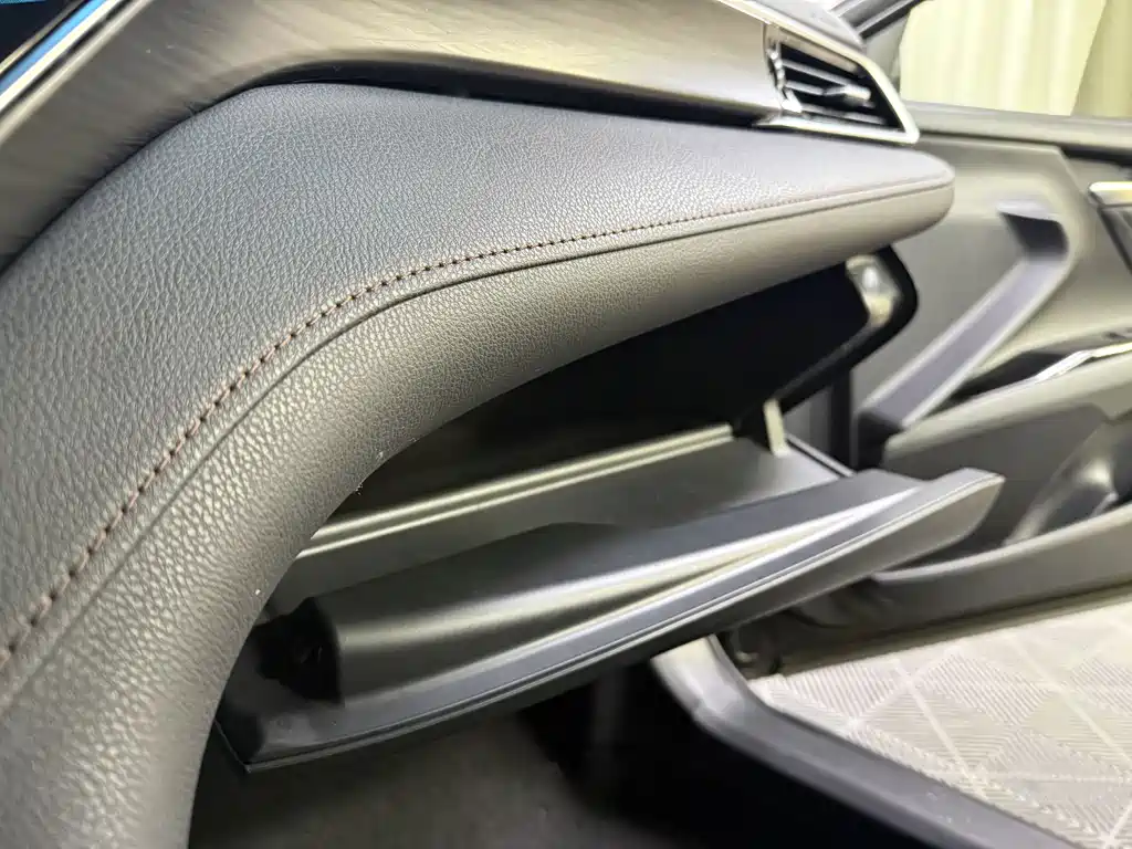 Camry 2021款 Hybrid 2.5HGVP Leading Edition