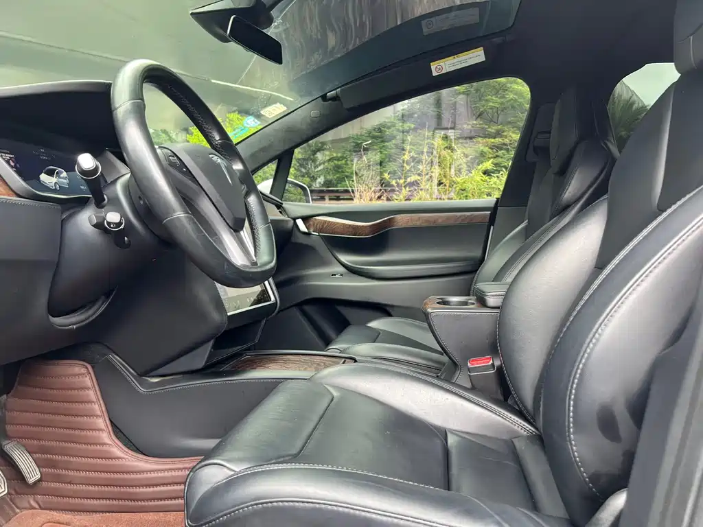Model X 2017 Long Range Edition