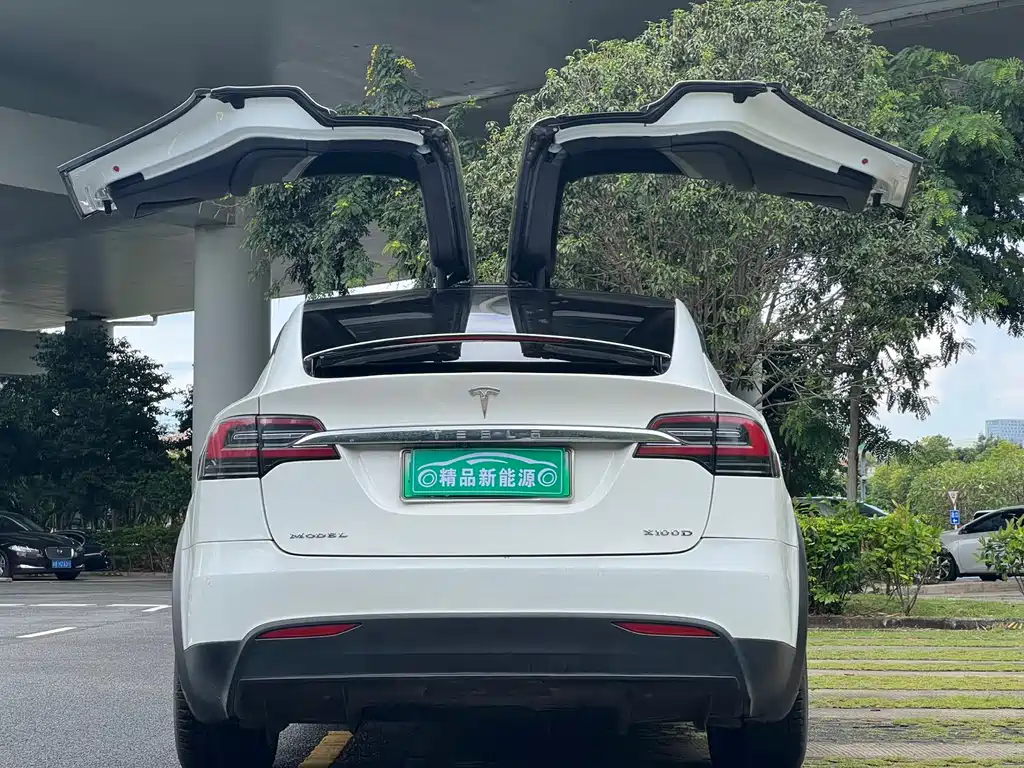 Model X 2017 Long Range Edition