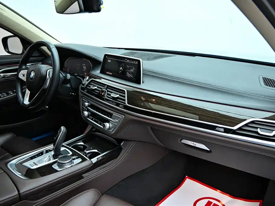 BMW 7 Series 2021 730Li Luxury Package