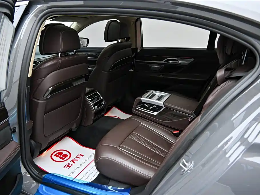 BMW 7 Series 2021 730Li Luxury Package