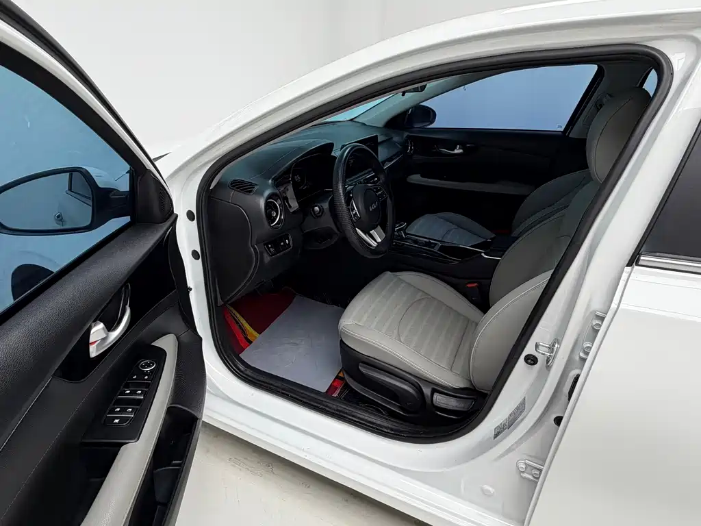 Kia K3 2023 1.5L CVT Luxury Edition
