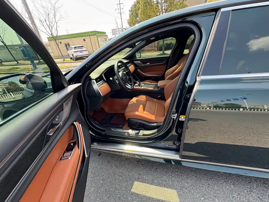Jaguar XFL 2023 model XFL 2.0T P250 Two-Wheel Drive Elite Sports Edition