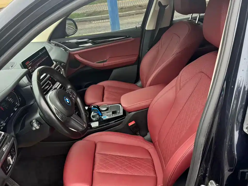 BMW iX3 2022 Leading Edition