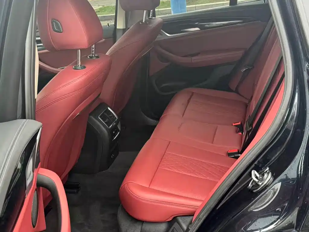 BMW iX3 2022 Leading Edition