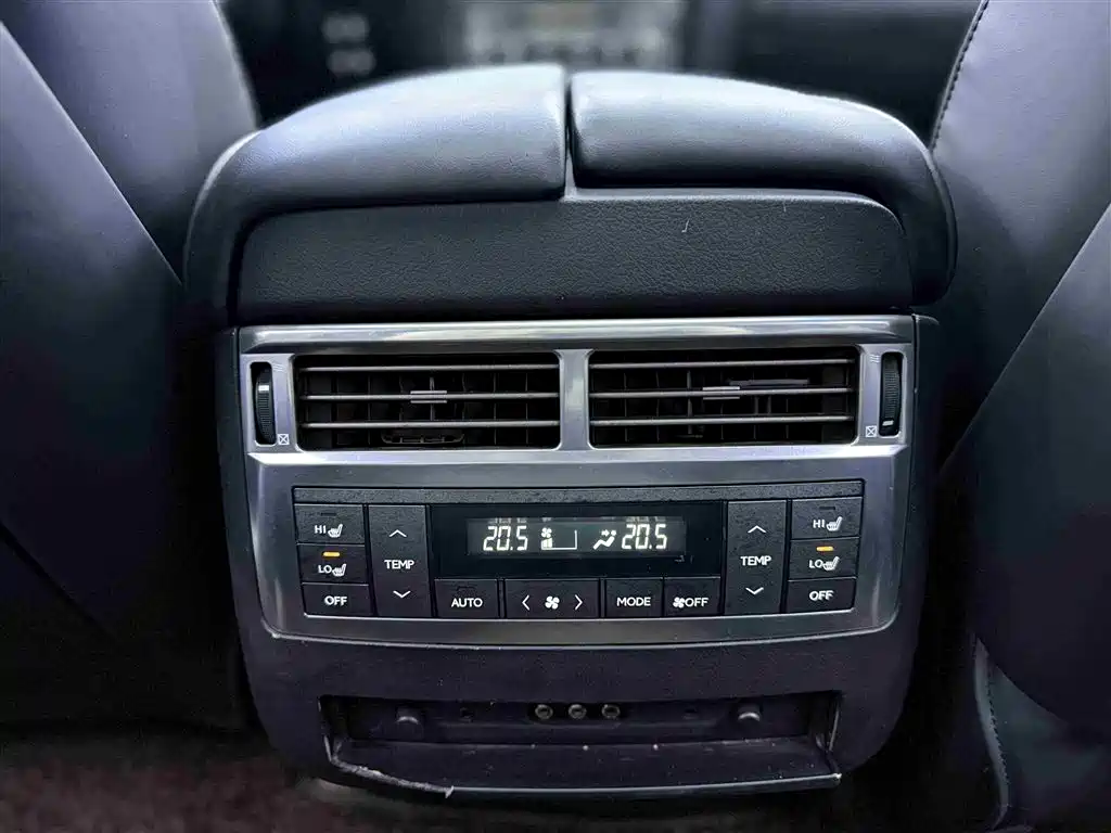 Lexus LX 2009 570