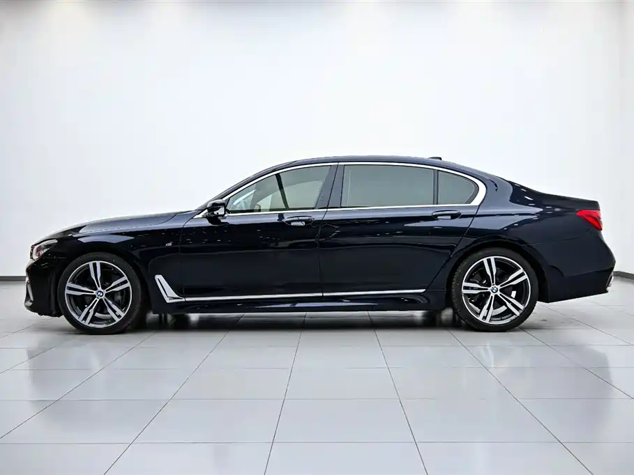 BMW 7 Series 2018 740Li xDrive Luxury Edition M Sport Package