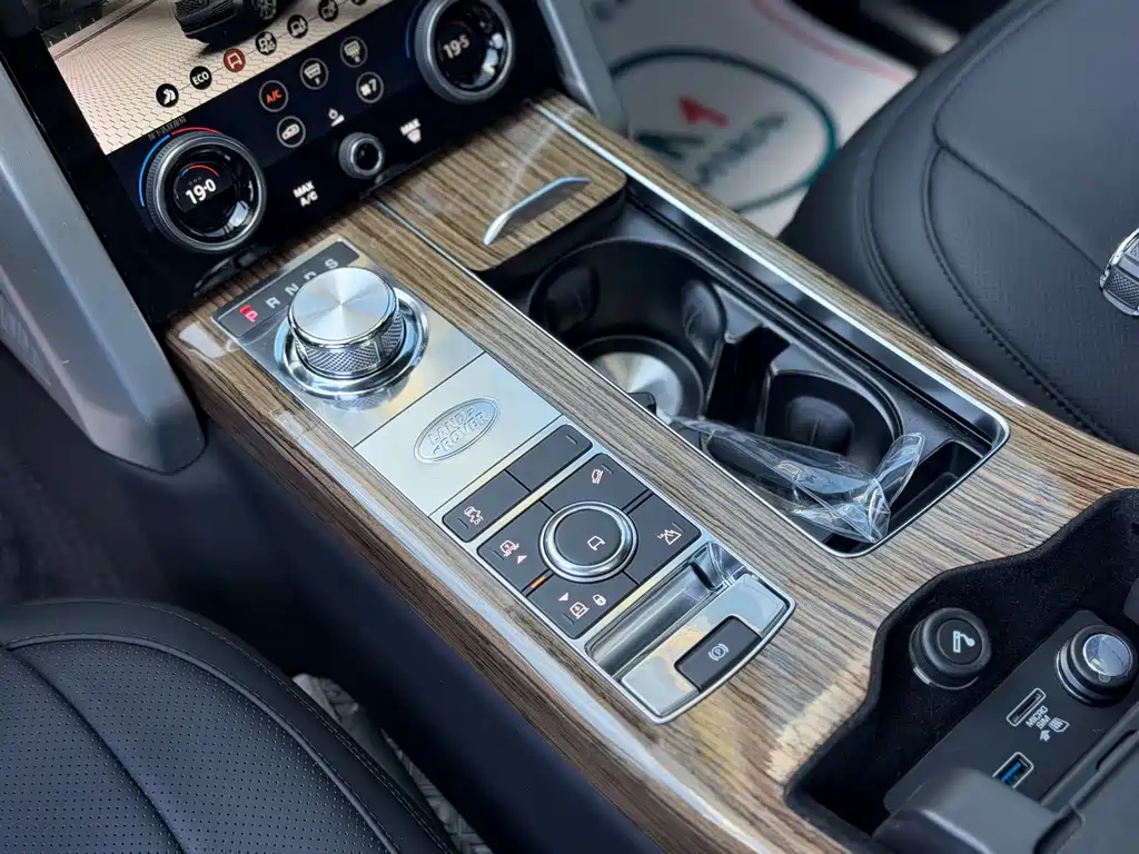 Range Rover 2019 3.0 SC V6 Long Wheelbase Edition