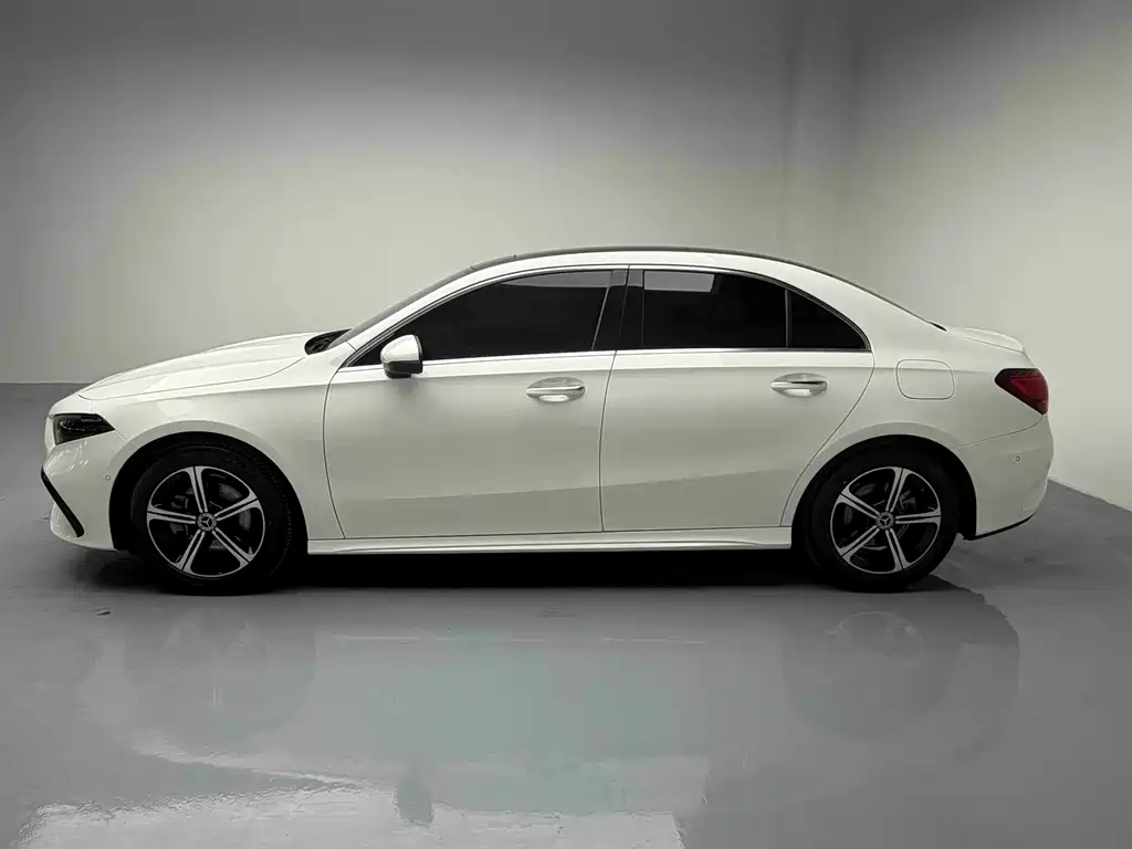 Mercedes-Benz A-Class 2024 Facelift A 200 L Fashion Edition