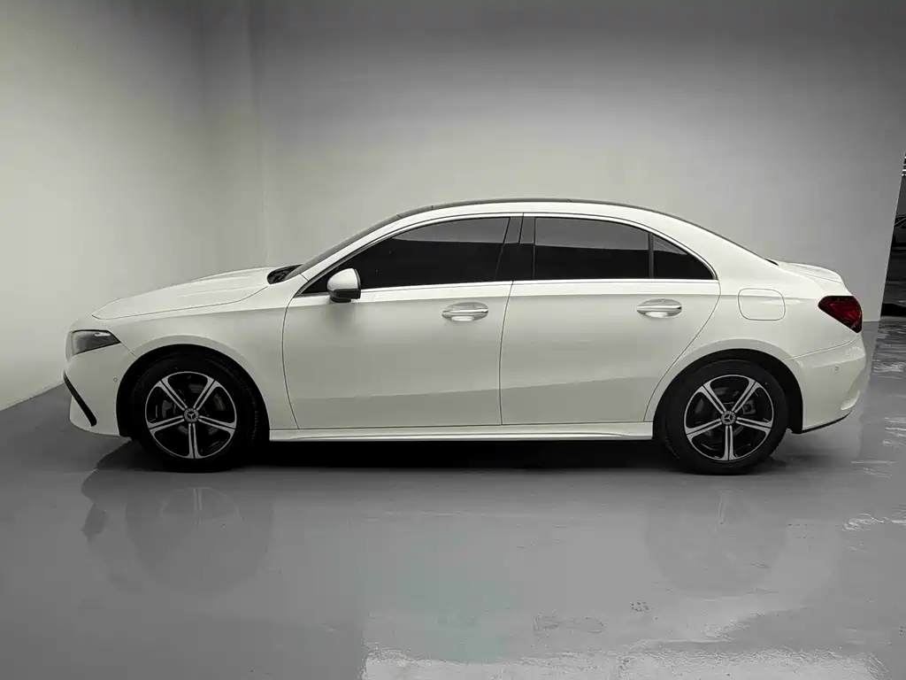 Mercedes-Benz A-Class 2024 Facelift A 200 L Fashion Edition