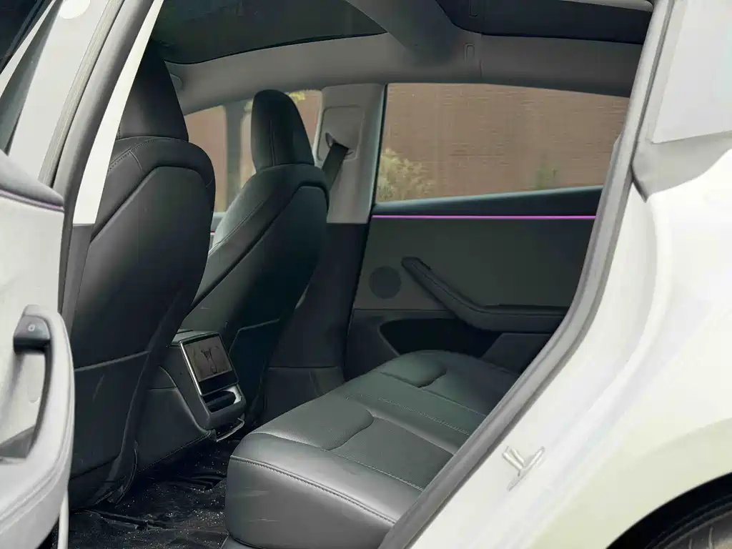 Model 3 Rear-Wheel Drive 2025 Refreshed Edition