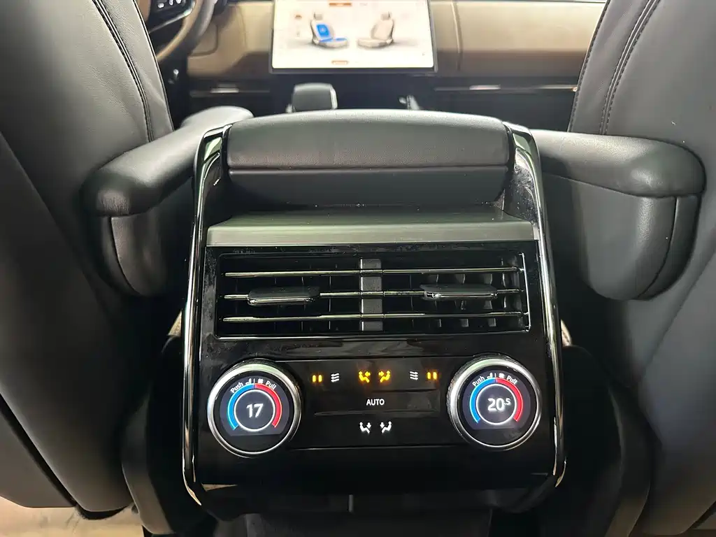 Range Rover Sport 2025 model 400PS Dynamic HSE