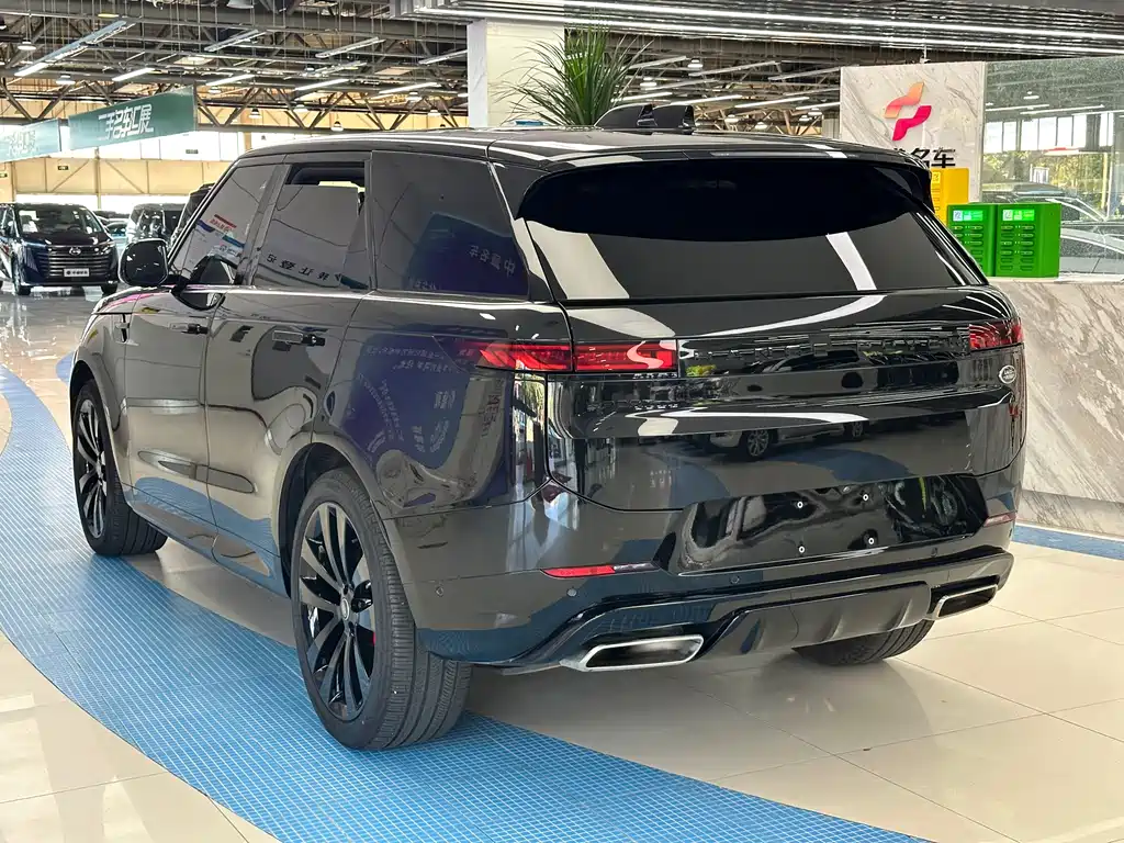 Range Rover Sport 2025 model 400PS Dynamic HSE