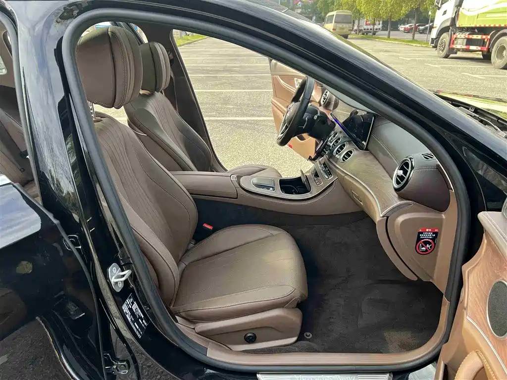 Mercedes-Benz E-Class 2022 E 300 L Fashion Edition