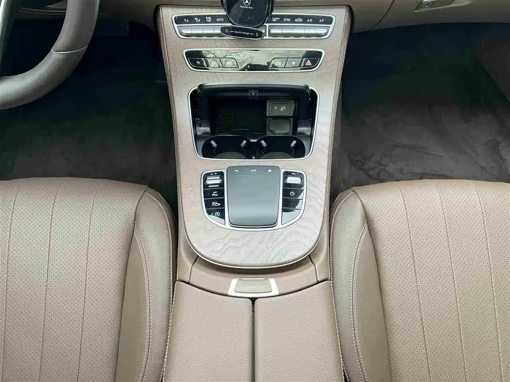 Mercedes-Benz E-Class 2022 E 300 L Fashion Edition