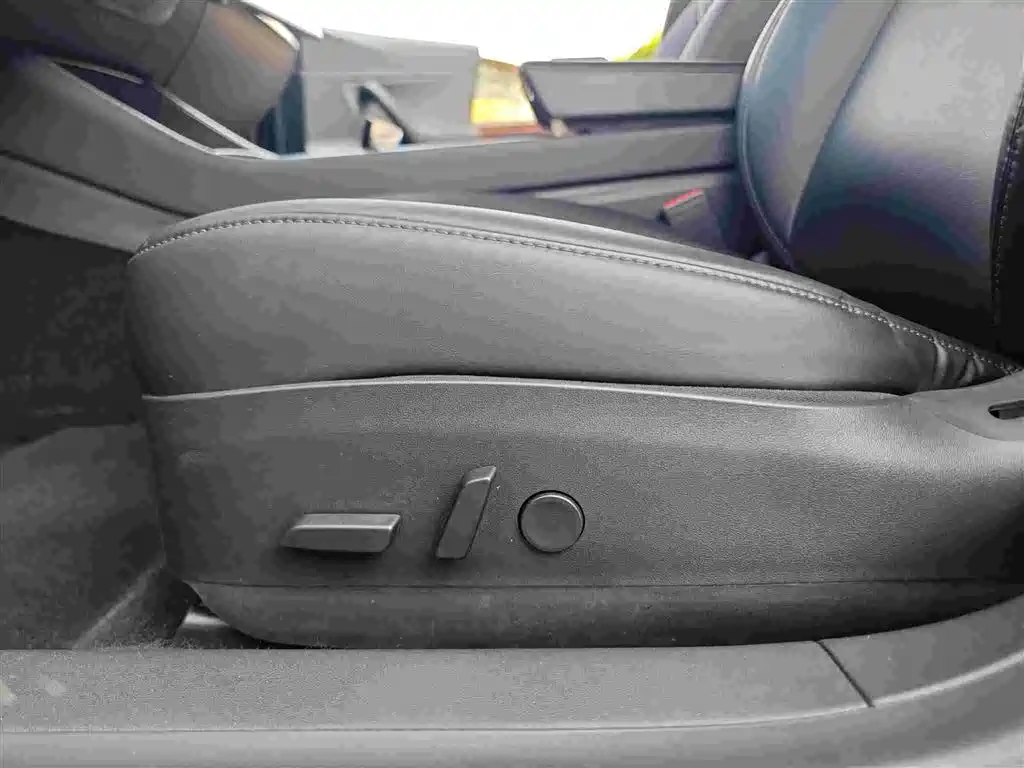 Model 3 Long Range Rear-Wheel Drive 2020款