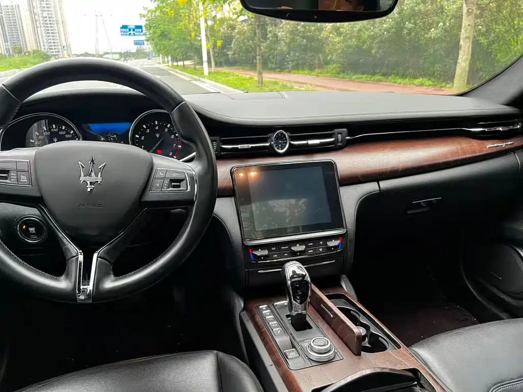 President 2017 3.0T Standard Model