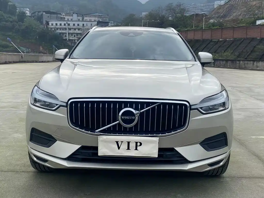 Volvo XC60 2019 T5 AWD Momentum Edition Euro VI