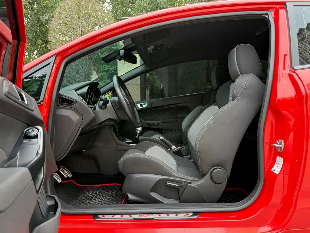 Jiayuan Import 2013 Model 1.6T ST