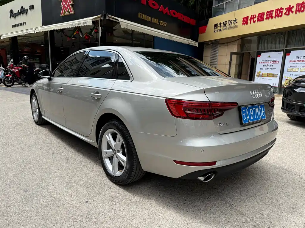 Audi A4L 2017 40 TFSI Fashion Edition