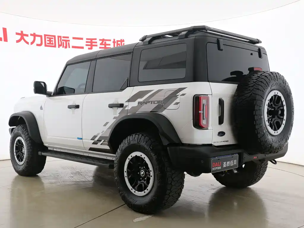 Ford Bronco 2024 2.3T Matte Black Big Foot Off-Road Edition
