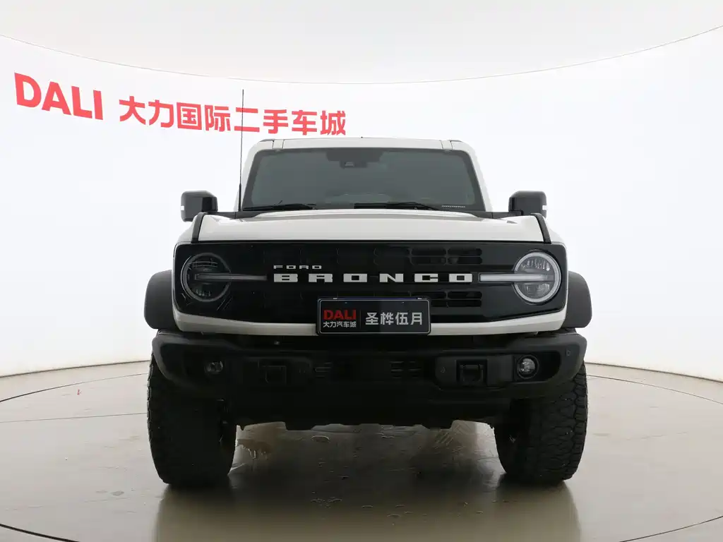 Ford Bronco 2024 2.3T Matte Black Big Foot Off-Road Edition