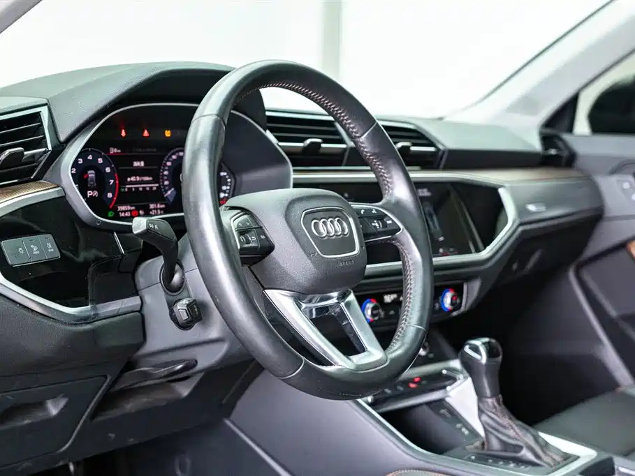 Audi Q3 2020 35 TFSI Fashion Elegance Edition