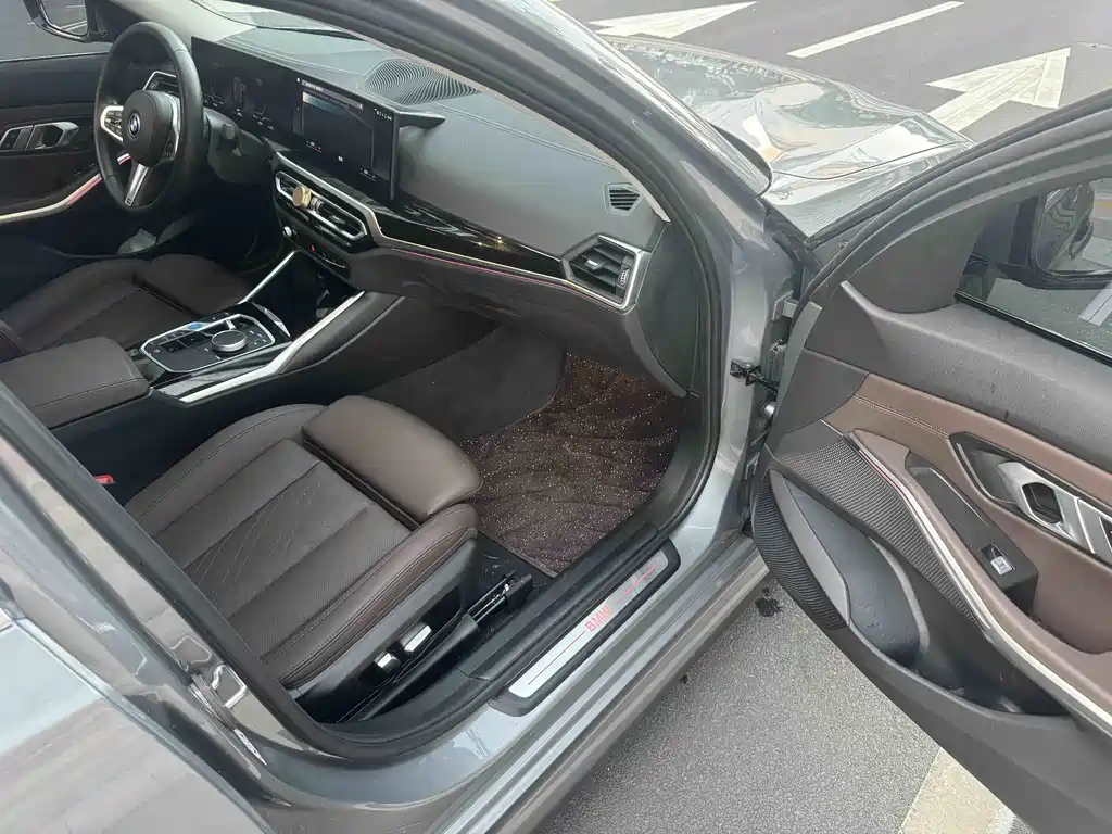 BMW i3 2022 eDrive 35 L