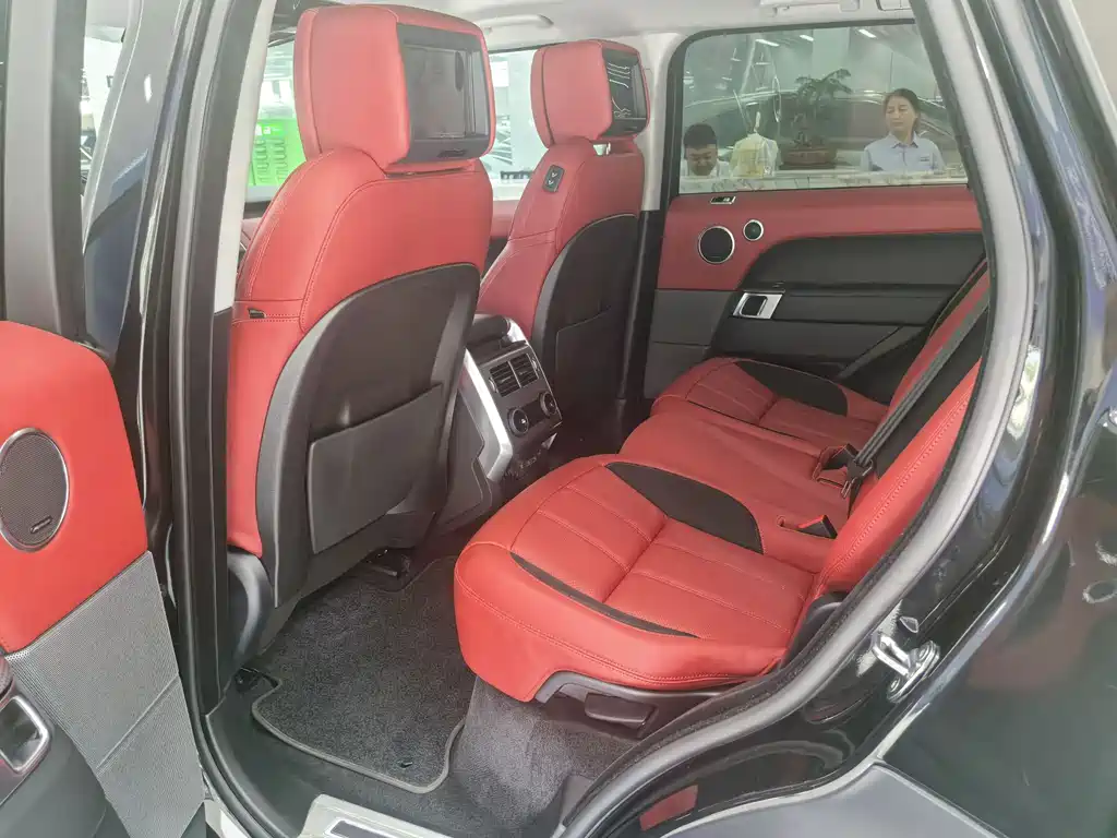 Range Rover Sport 2021 3.0 L6曜黑版