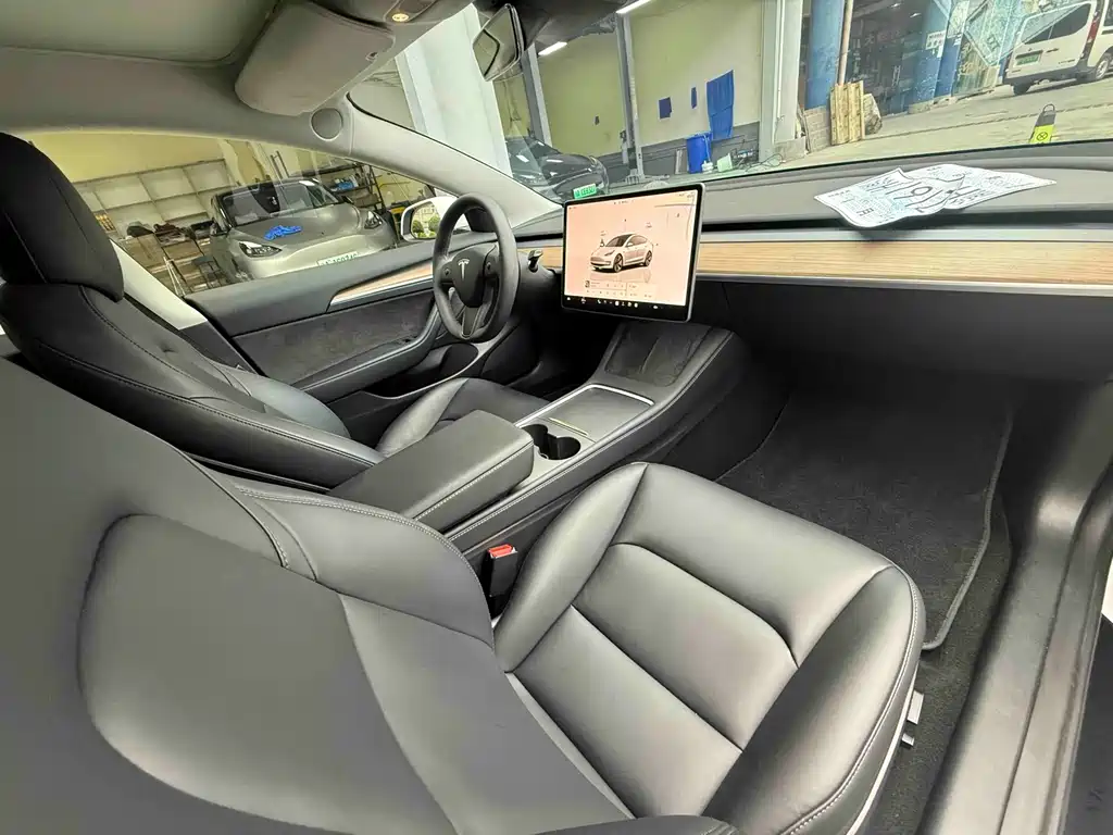 Model 3 Rear-Wheel Drive 2022