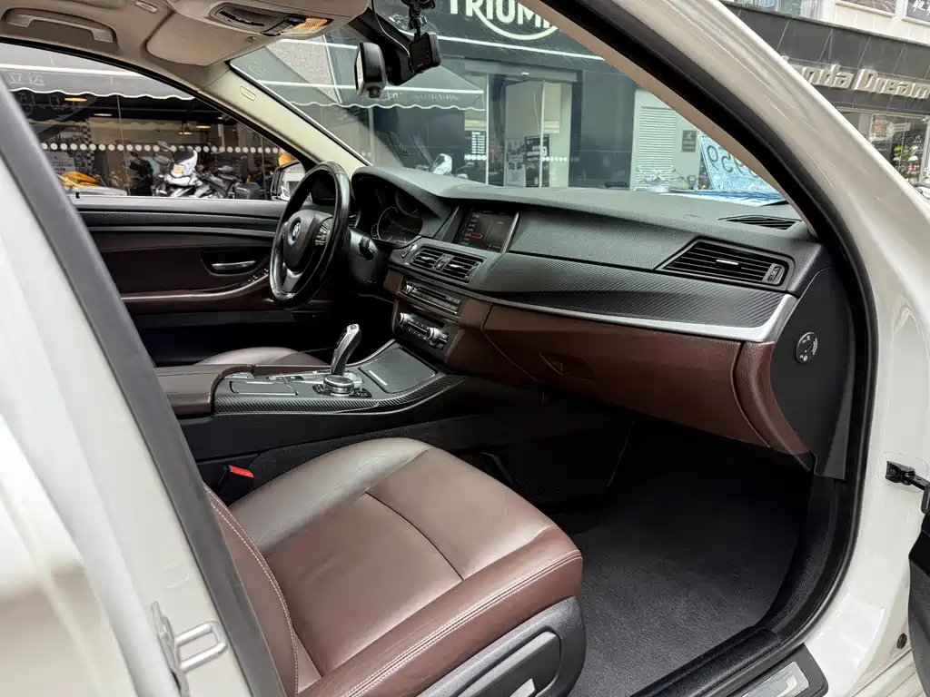 BMW 5 Series 2017 525Li Luxury Design Package