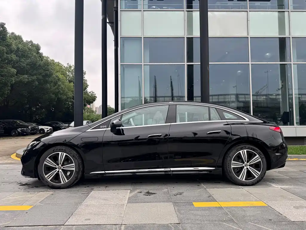 Mercedes EQE 2025 500 4MATIC Pioneer Edition