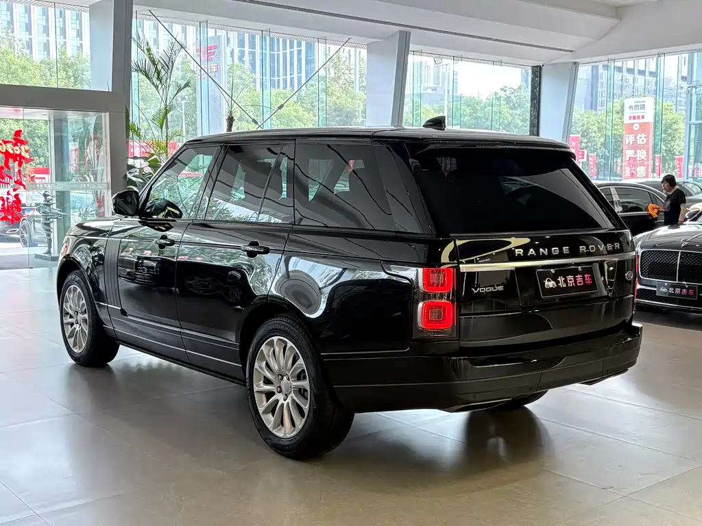 Range Rover 2022 3.0 L6 360PS Classic Edition