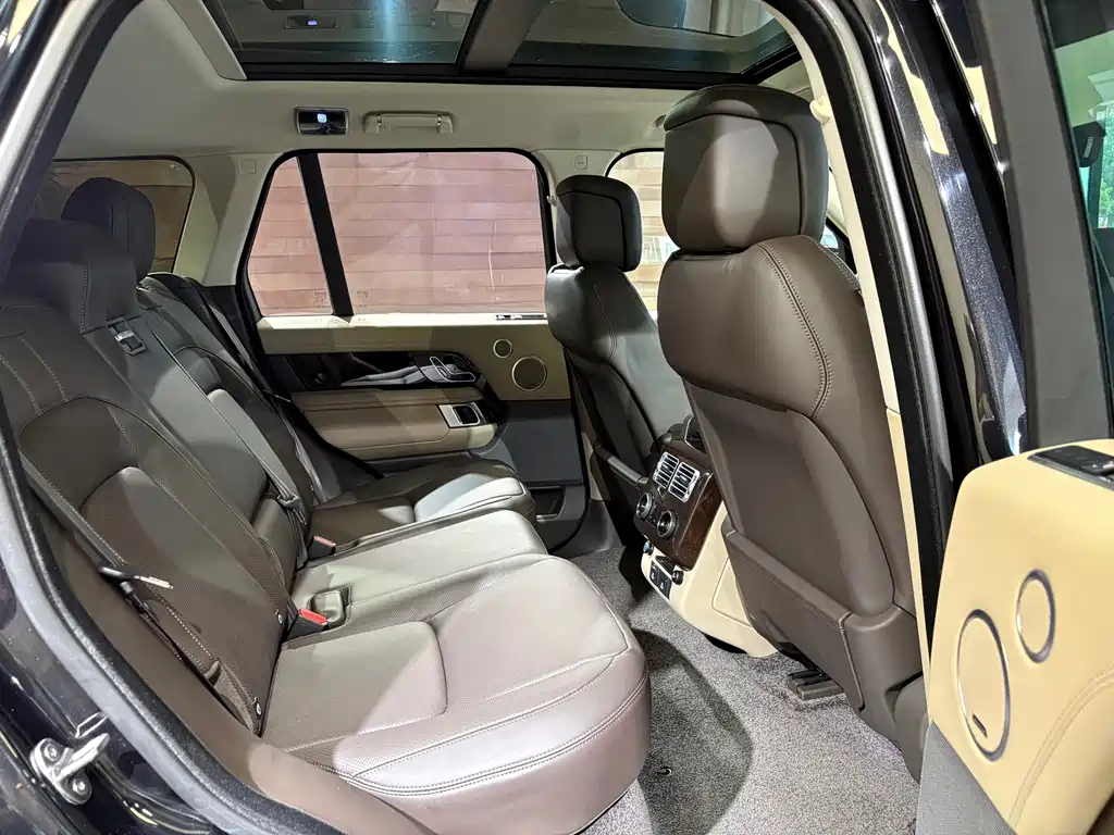 Range Rover 2022 3.0 L6 360PS Classic Edition