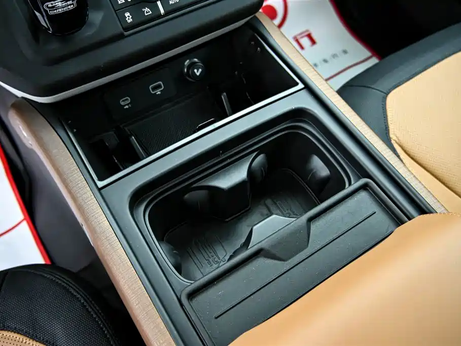 Land Rover Defender 2024 110 3.0T P400 X-DYNAMIC HSE