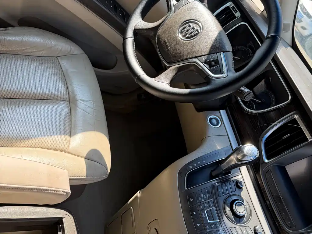 Buick GL8 2013 3.0L XT Luxury Business Flagship Edition