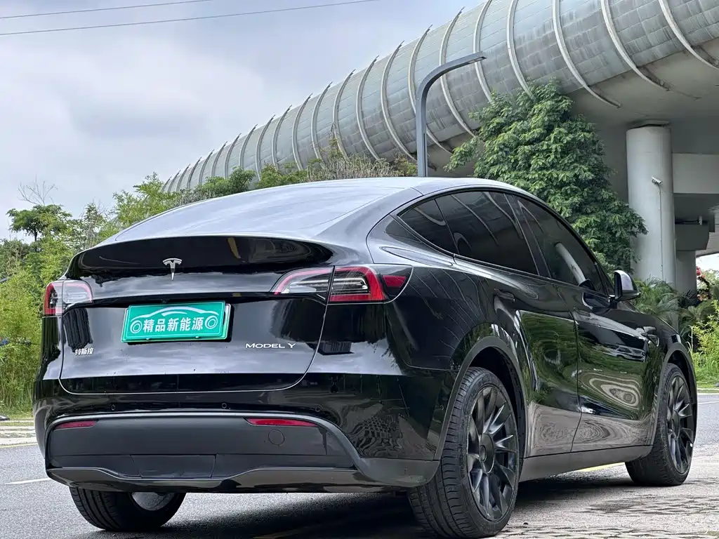 Model Y Long Range All-Wheel Drive 2022