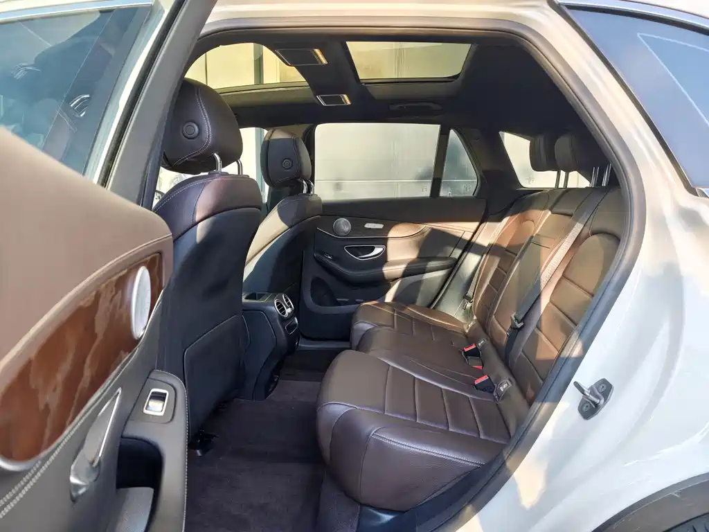 Mercedes GLC 2020 260 L 4MATIC Luxury Edition