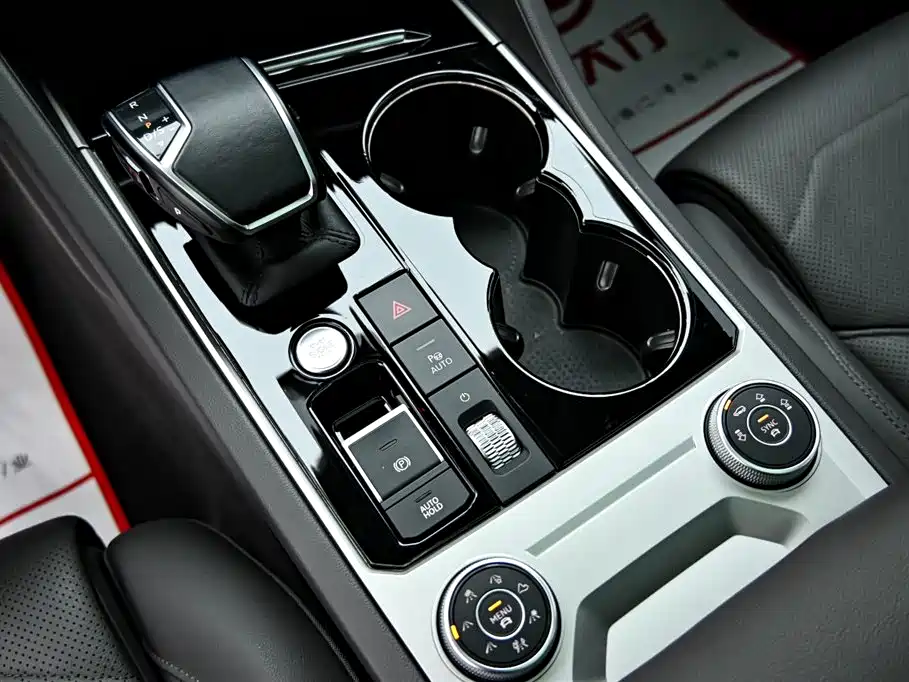 Touareg 2022 3.0 TSI Rishang Edition Yaoke Sports Package