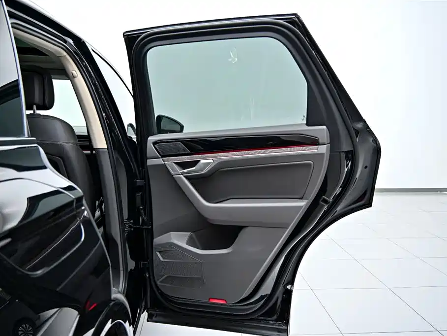 Touareg 2022 3.0 TSI Rishang Edition Yaoke Sports Package