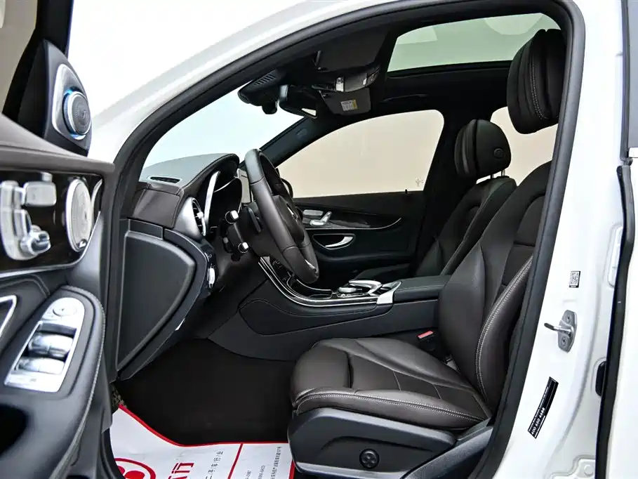 Mercedes-Benz GLC 2019 Facelift 260 L 4MATIC Luxury Edition