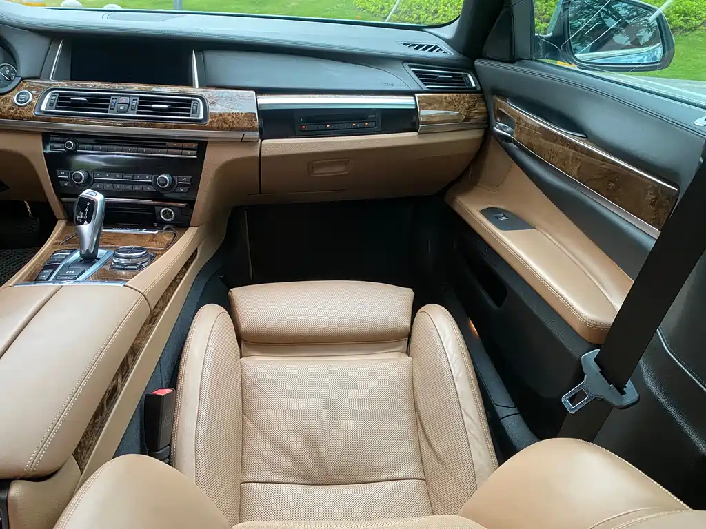 BMW 7 Series 2013 model 740Li Hybrid Edition
