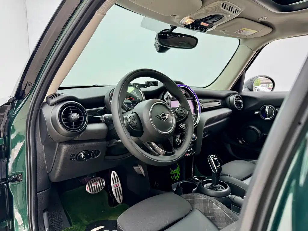 MINI 2018 1.5T Cooper Classic Five-Door Edition