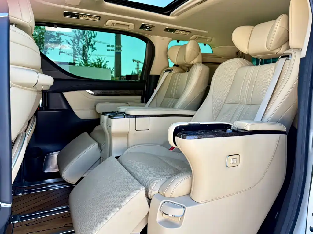 Alphard 2021款 Hybrid 2.5L Prestige Edition