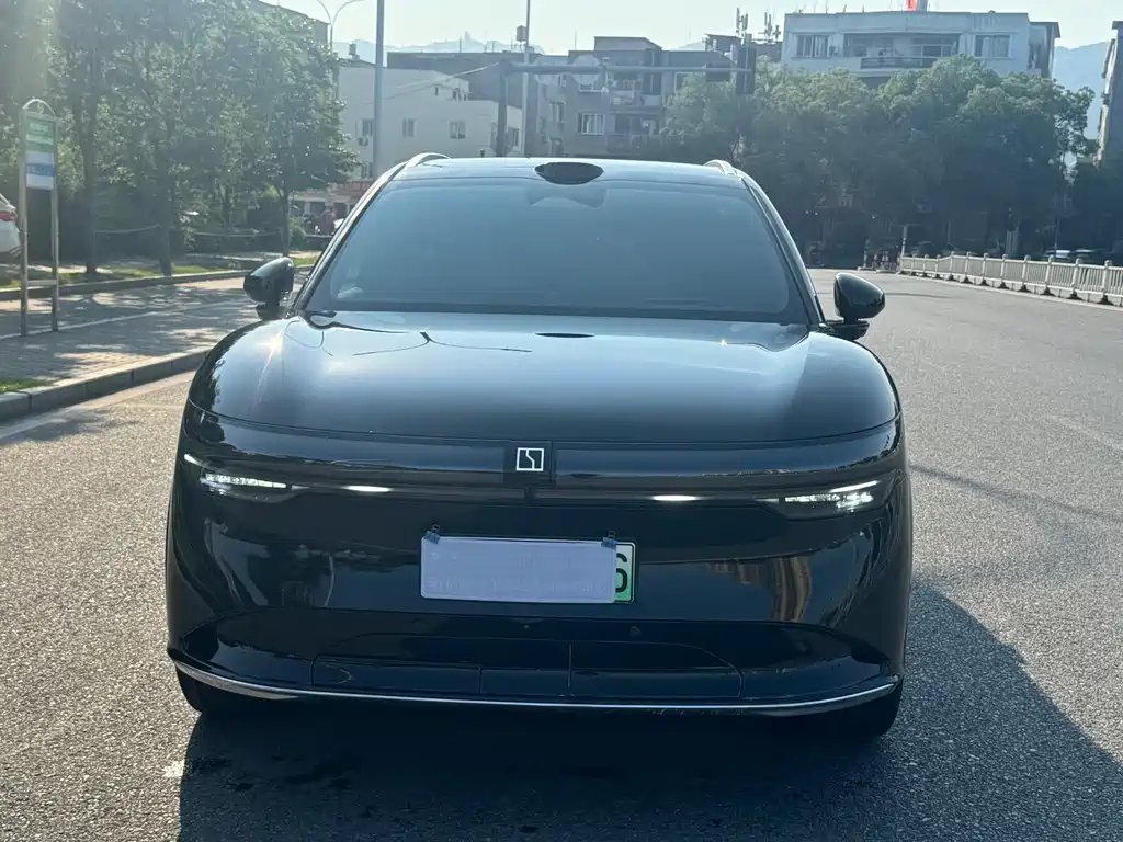 Jizhe 7X 2025 Model 75kWh Rear-wheel Drive Smart Driving Edition