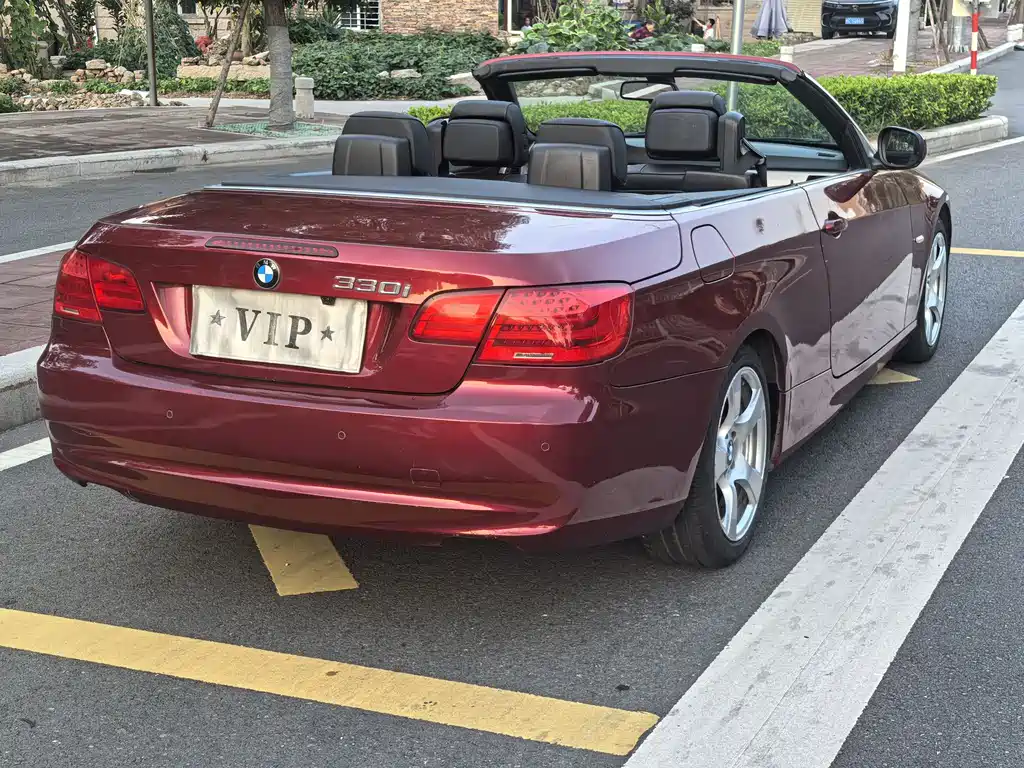 BMW 3 Series (Import) 2011 320i Convertible Coupe Edition